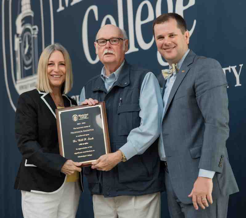 MC Bestows Emeritus Status Upon Longtime Mathematics, Biology, Law School Professors photo