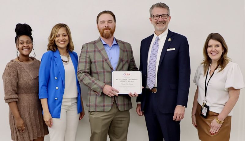 Associate Attorney Sierra Williams, MVLP Executive Director Gayla Carpenter-Sanders, Kent Bounds, MC Law Dean John Anderson, Director of Externships Joy Reger